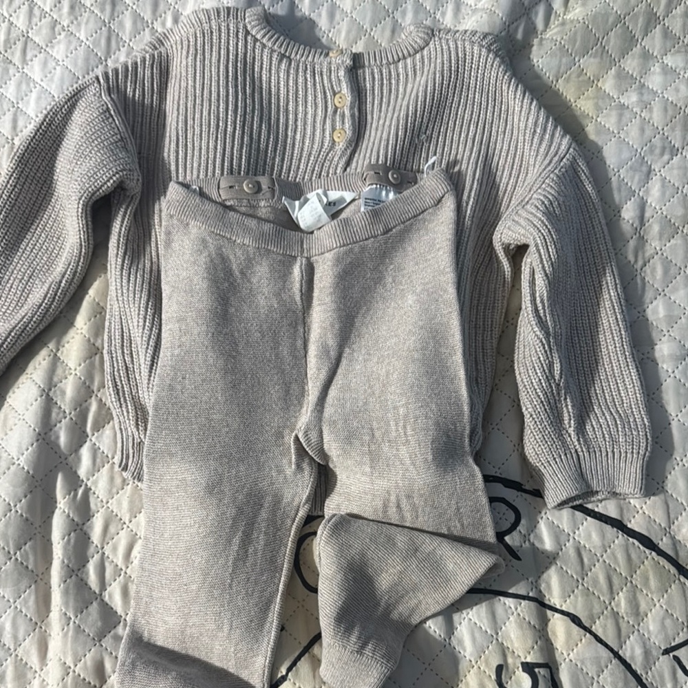 Kids Ribbed Knit Sweater and Pants Set - Gray